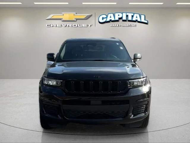 Used 2024 Black Jeep Altitude X 4x4 image 8