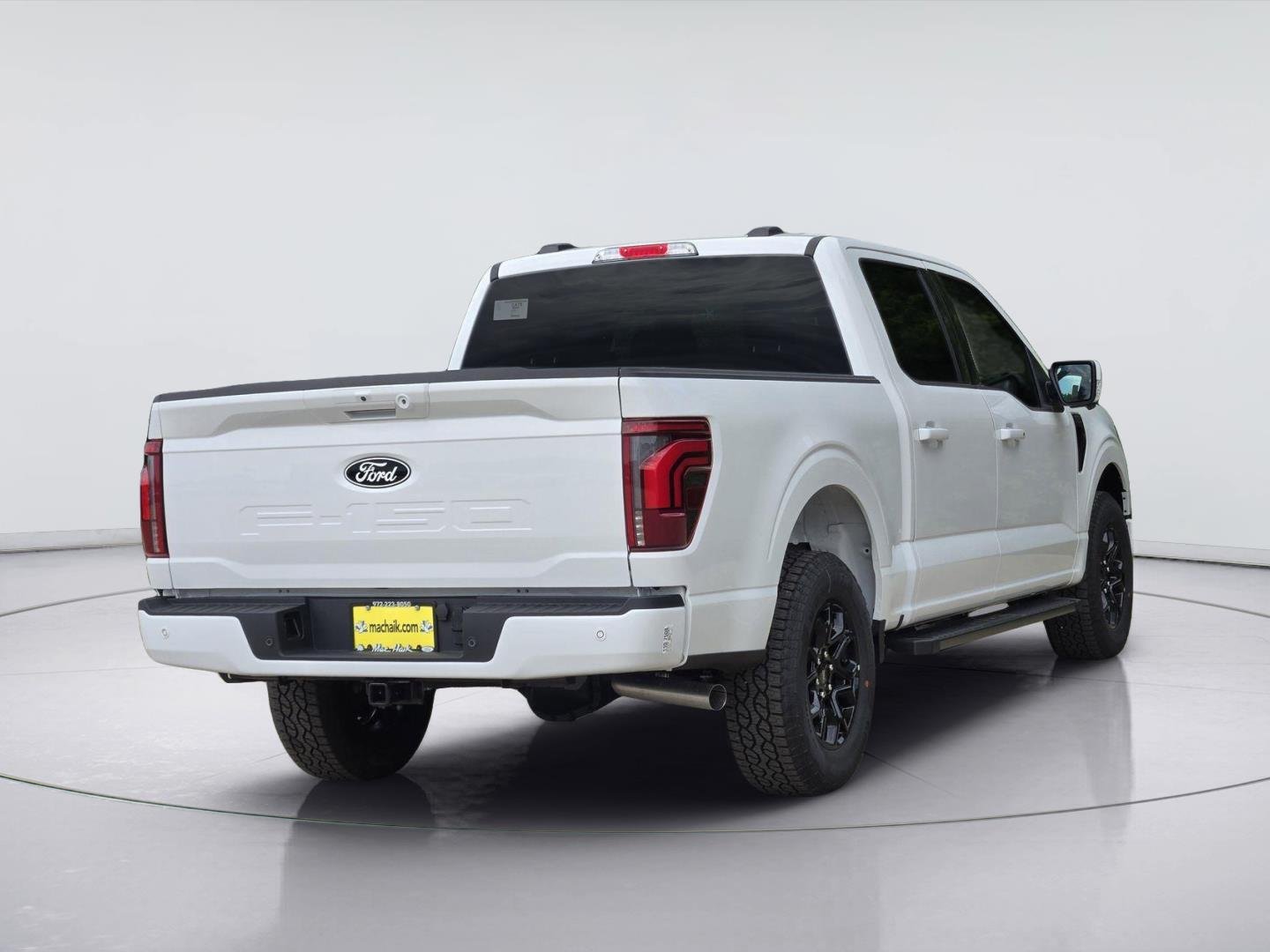 New 2026 Oxford White Ford Lariat® image 4