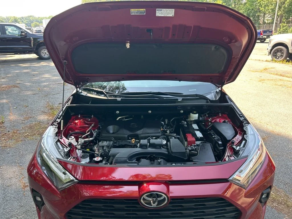 Used 2022 Red Toyota XLE Premium image 13