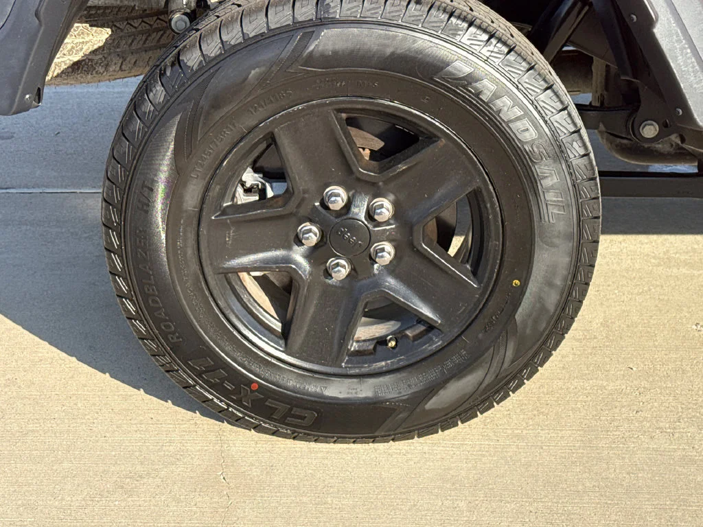Used 2020 Red Jeep Sport image 10