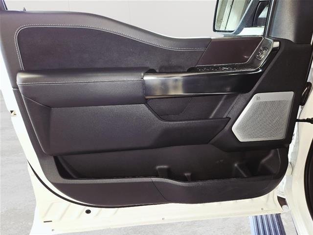 New 2026 Star White Metallic Tri-Coat Ford Platinum® image 87