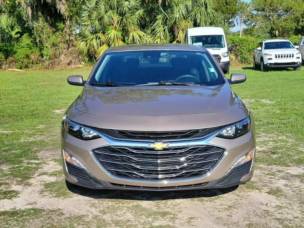 Used 2024 Mineral Gray Metallic Chevrolet LT image 6