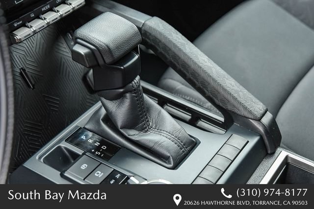 2025 Toyota Tacoma SR5 - Photo 19