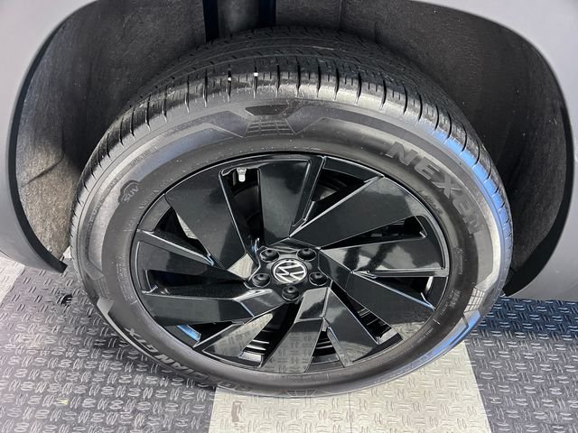 Certified Used 2024 Blue Volkswagen 2.0T SE w/Technology image 15