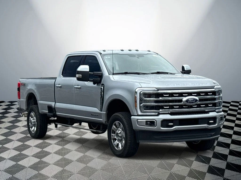 Used 2024 Silver Ford Platinum image 4