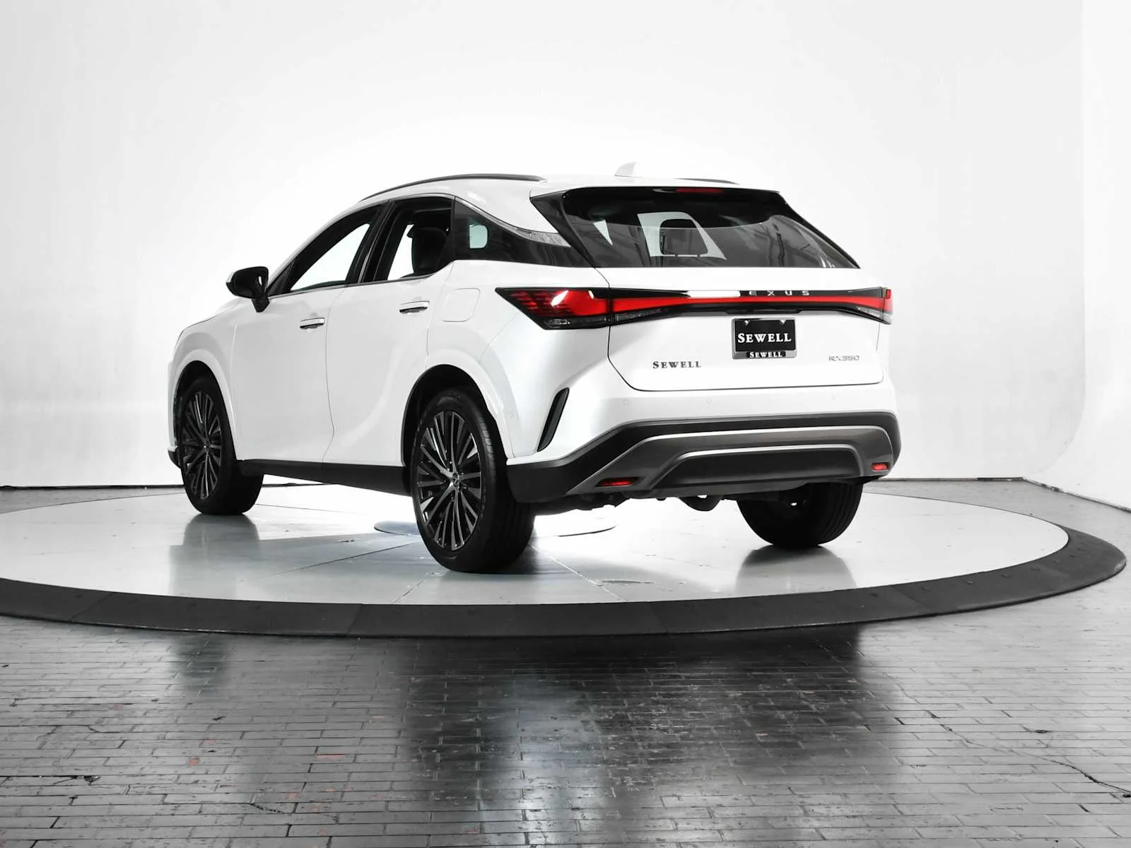 Certified Used 2024 EMINENT WHITE PEARL Lexus Premium Plus image 4