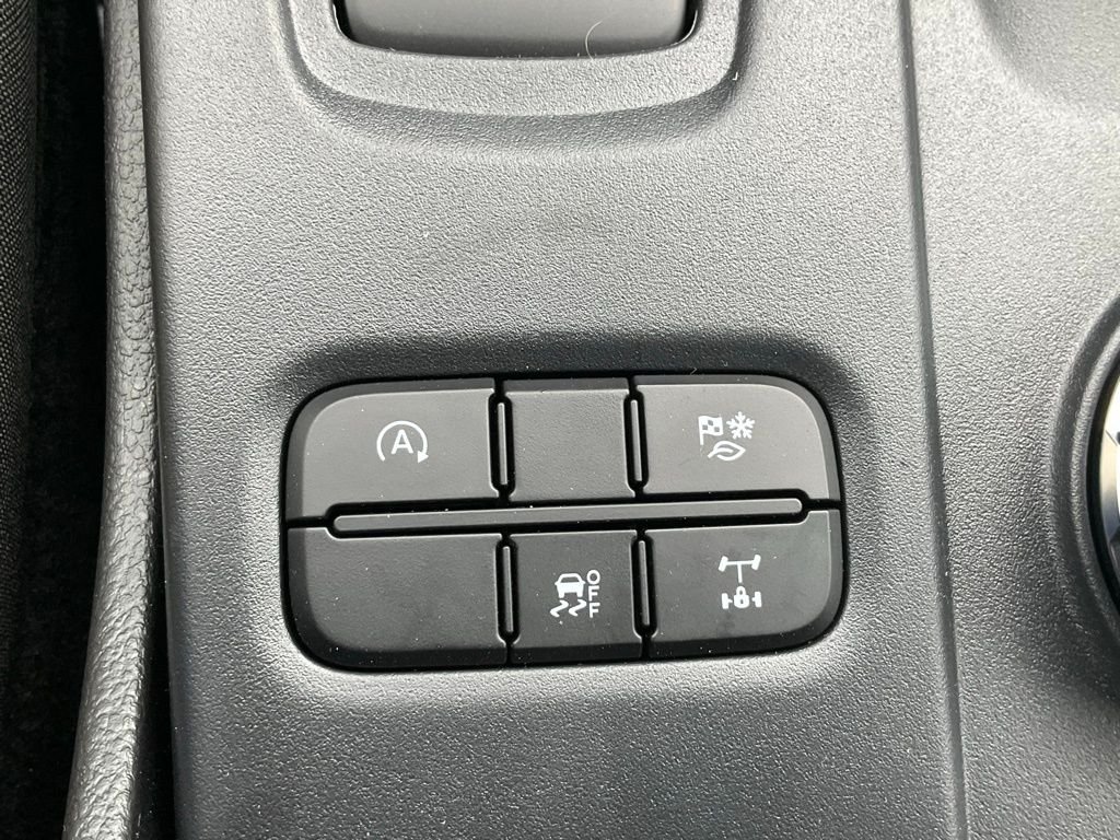 Used 2025 Oxford White Ford XL image 8