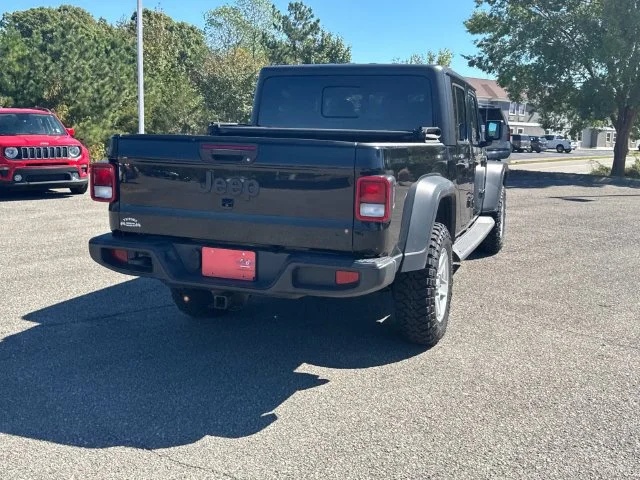 Used 2020 Black Jeep Sport image 5