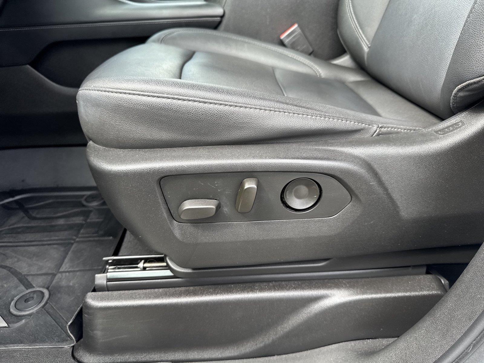 Used 2022 SUMMIT WHITE Chevrolet Z71 image 13