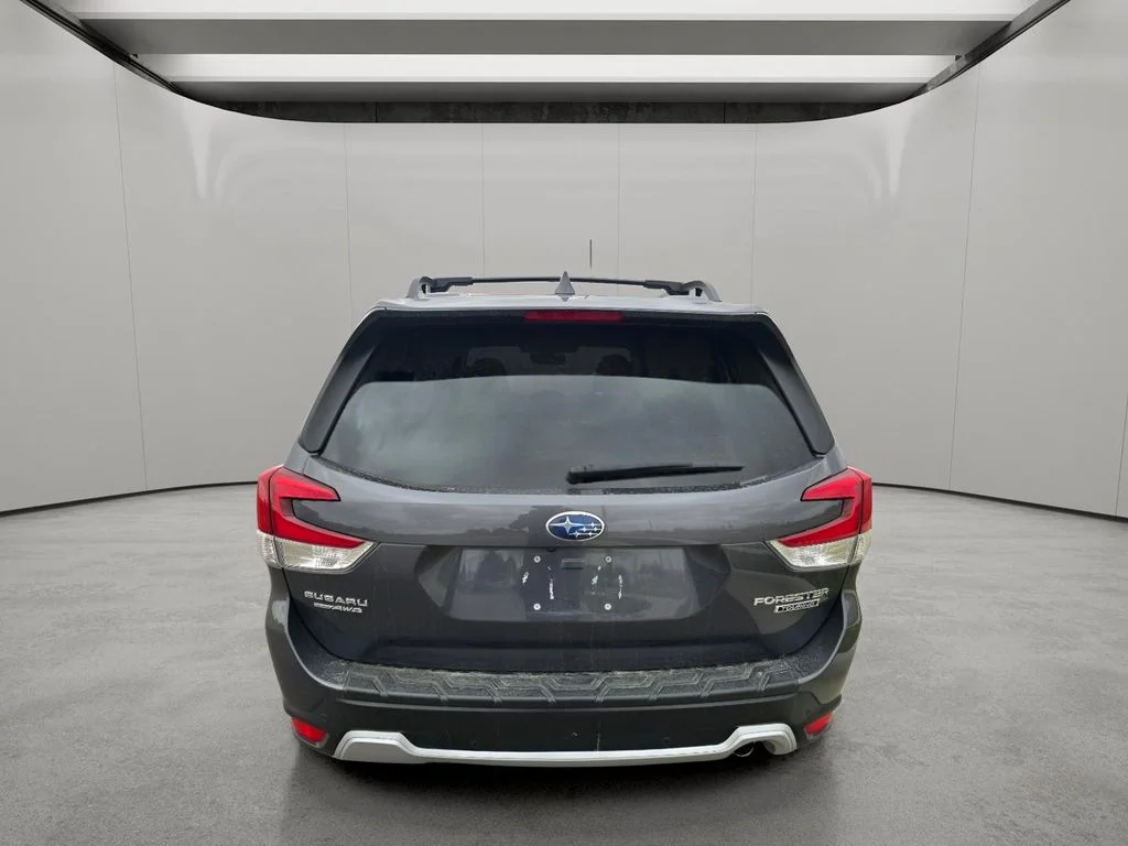 Used 2020 Magnetite Gray Metallic Subaru Touring image 4