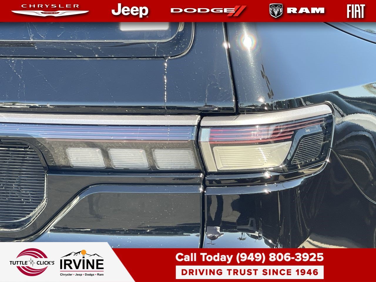 New 2026 High Gloss Black Exterior Paint Jeep Summit Reserve image 9