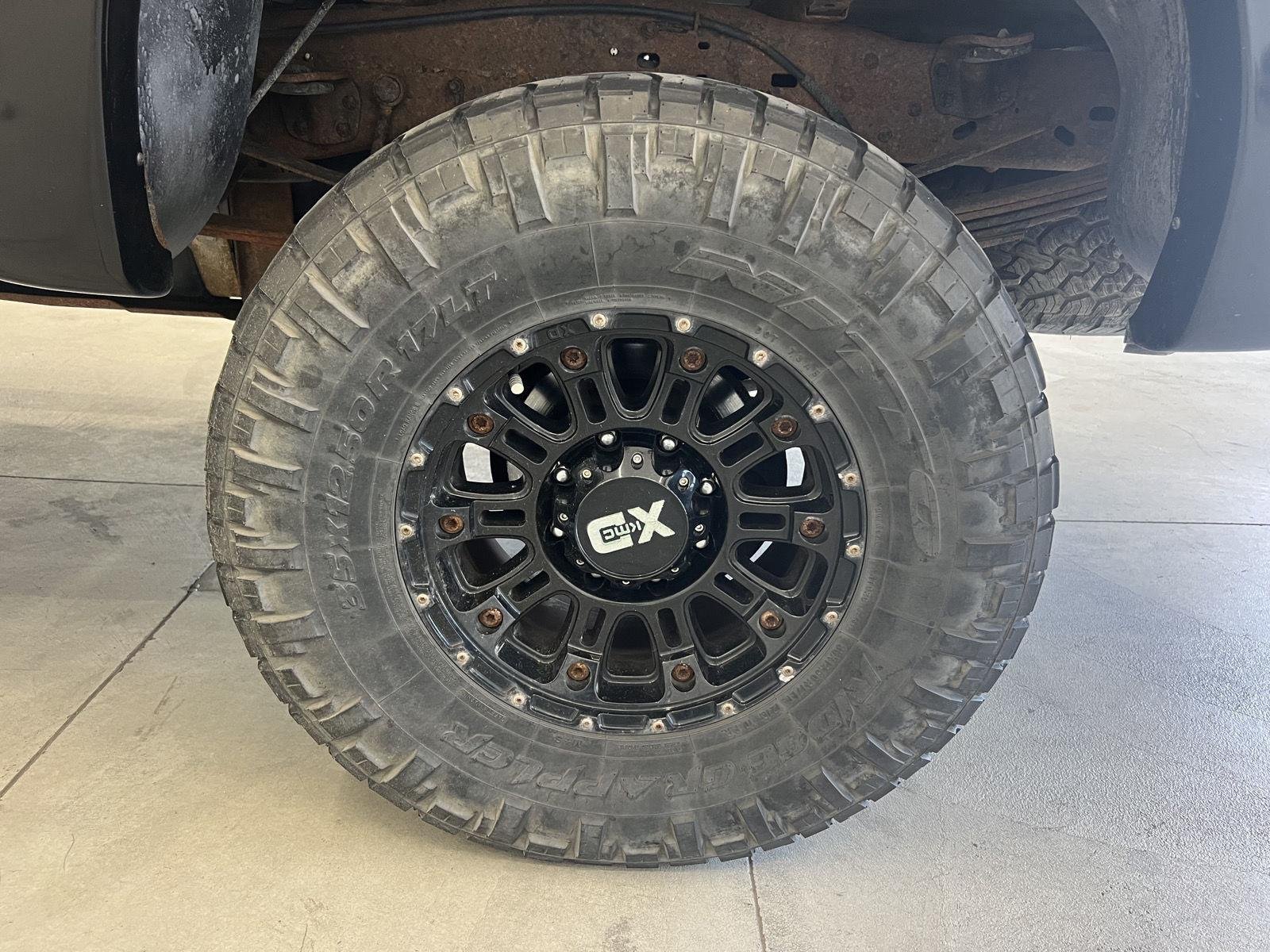 Used 2004 Gray Ford XL image 10