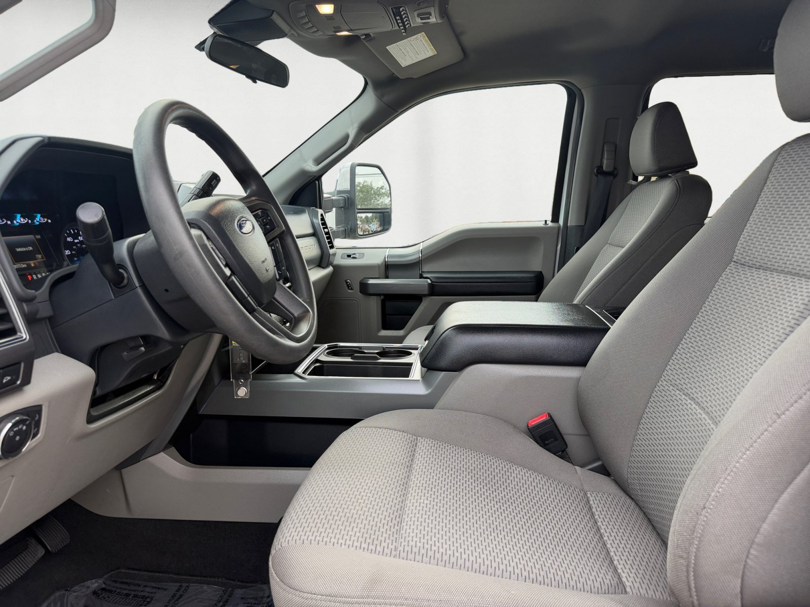 Certified Used 2022 Oxford White Ford XLT image 10