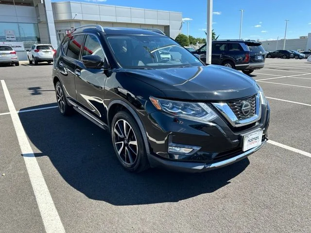 Used 2018 Black Nissan SL image 3