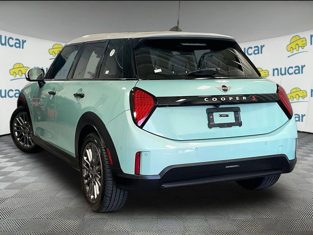 Used 2025 Green MINI Signature image 4