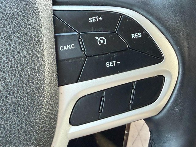 Used 2017 Red Jeep Trailhawk image 19