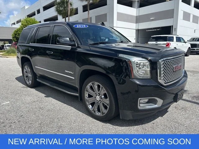 2016 GMC Yukon 4WD Denali's photo