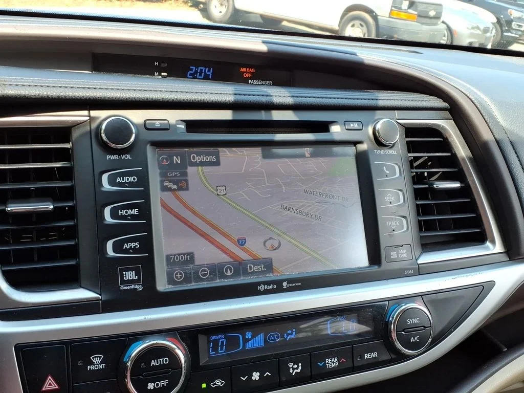 Used 2015 Blue Toyota Limited Platinum V6 image 4