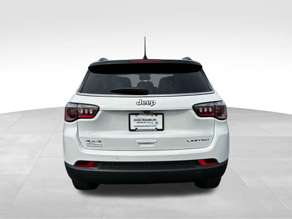 New 2026 Bright White Clear-Coat Exterior Paint Jeep Limited image 3