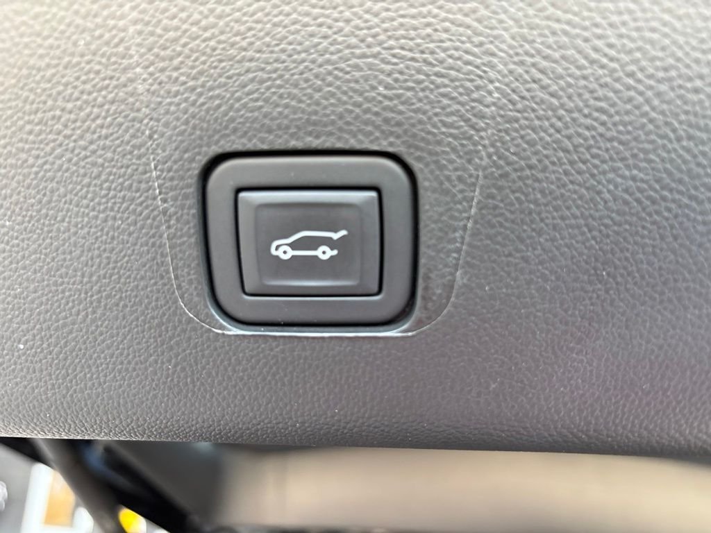 Used 2024 Black Chevrolet LT Cloth image 38