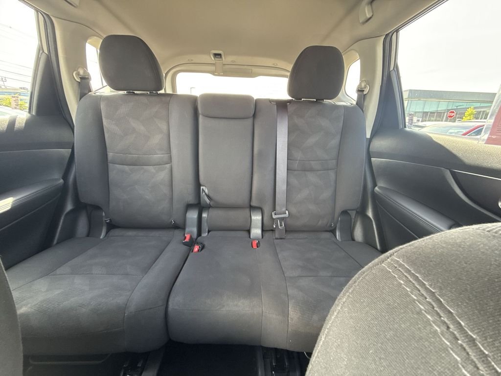 Used 2016 Gray Nissan SV image 21