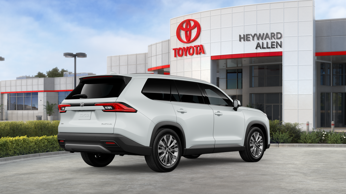 New 2026 Wind Chill Pearl Toyota Platinum image 32