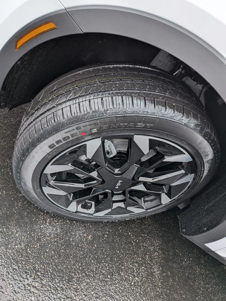 New 2026 White Pearl Kia EX image 8