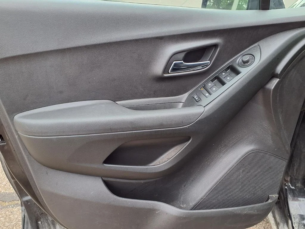 Used 2017 Black Chevrolet LT image 12