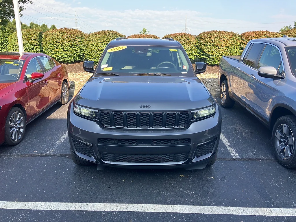 Used 2023 Baltic Gray Metallic Clear Coat Jeep Limited image 2