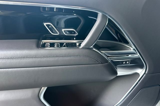 New 2026 Fuji White Land Rover SE image 10