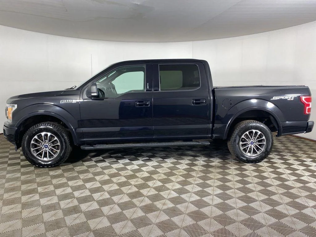 Used 2019 Black Metallic Ford XLT image 5