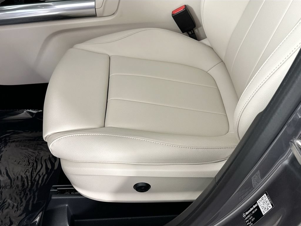 New 2026 Mountain Grey Metallic Mercedes-Benz GLA 250 image 49