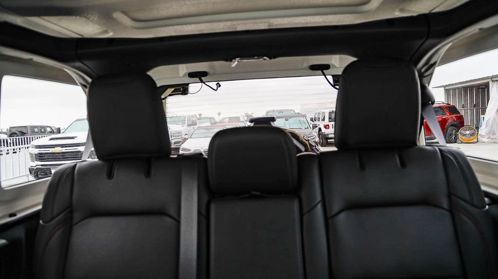 New 2026 Crystal Metallic Jeep Rubicon image 27