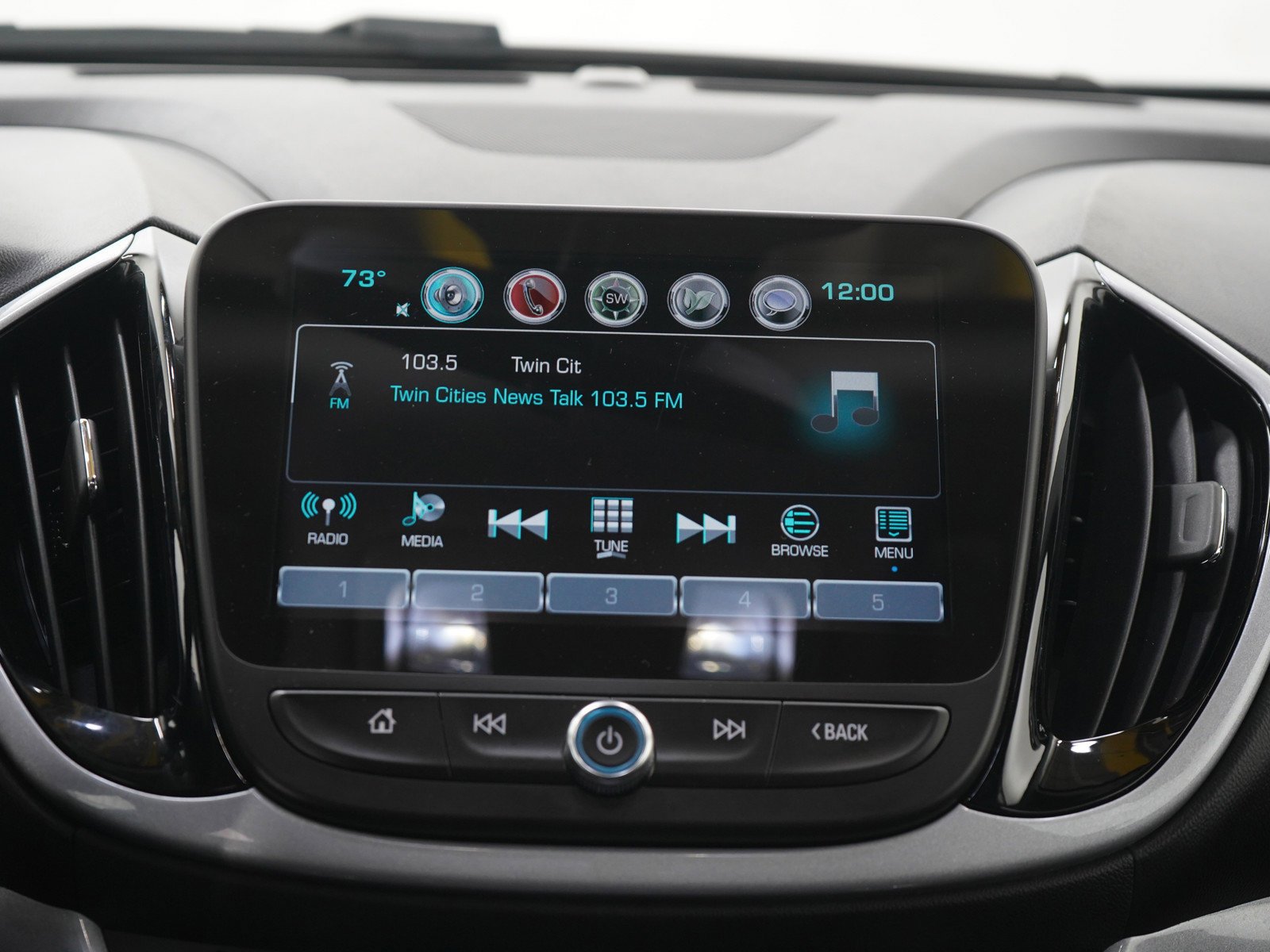 Used 2018 Silver Ice Metallic Chevrolet Lt image 16