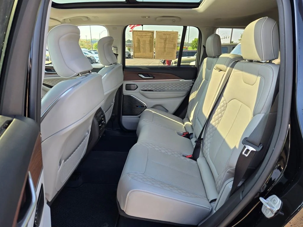 Certified Used 2022 Black Jeep Summit 4xe image 30