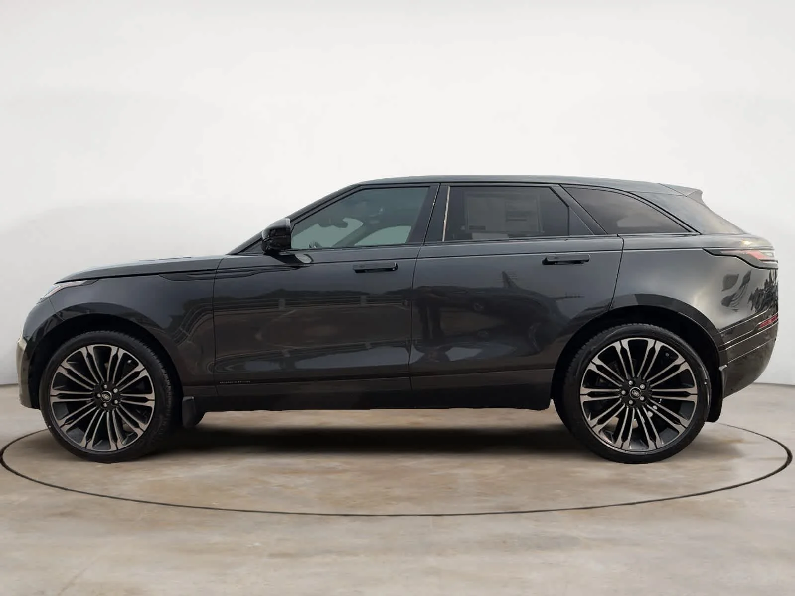 New 2026 Carpathian Grey Land Rover Belgravia Edition image 2