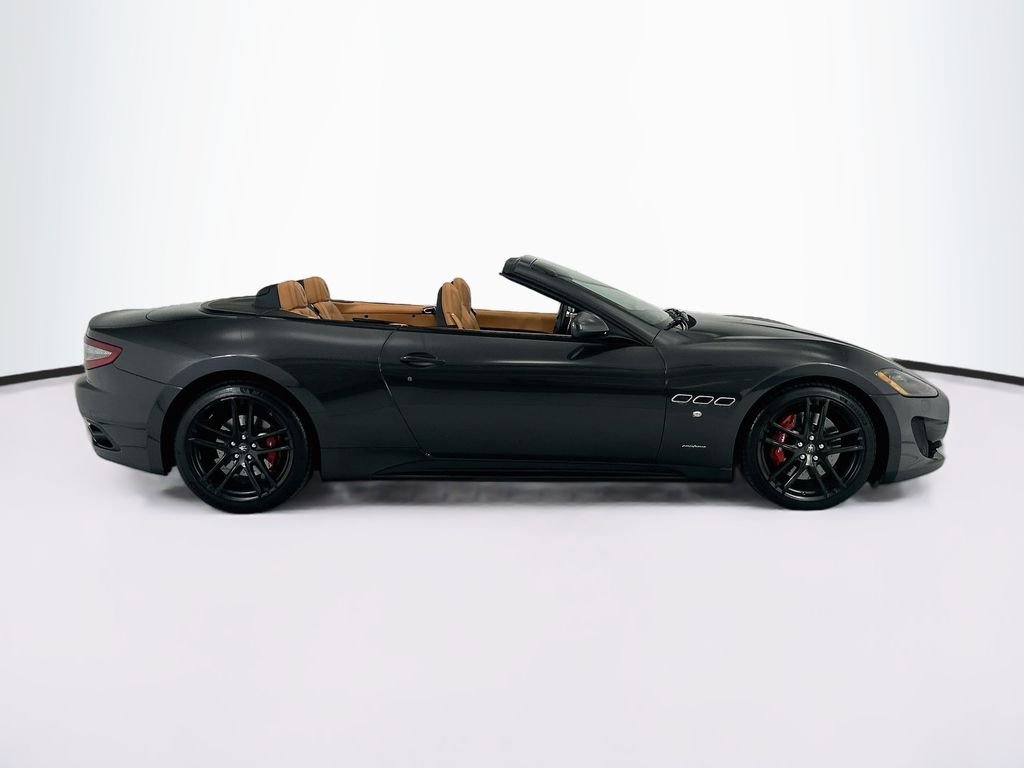 Used 2017 Grigio Granito Metallic Maserati Sport image 4