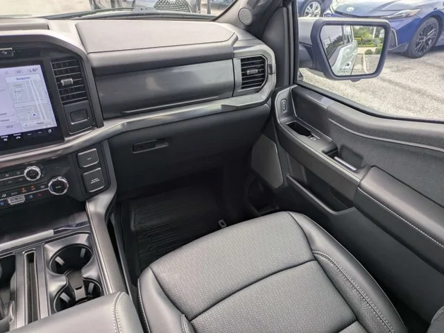 Used 2024 Avalanche Ford Lariat image 17