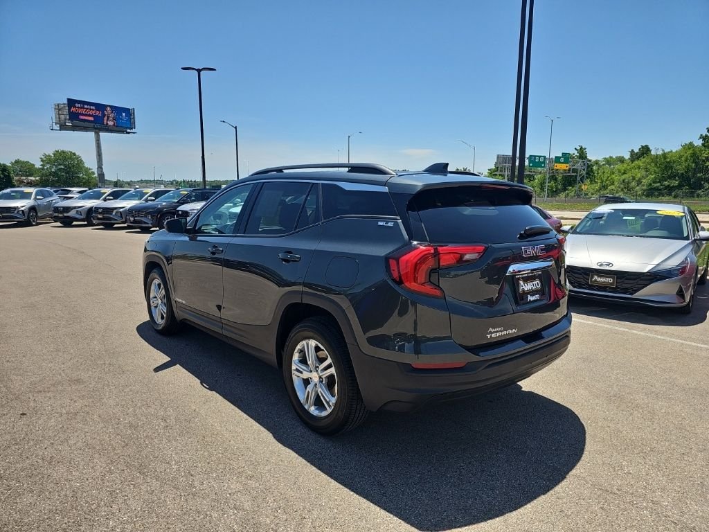 Used 2020 Gray GMC SLE image 3