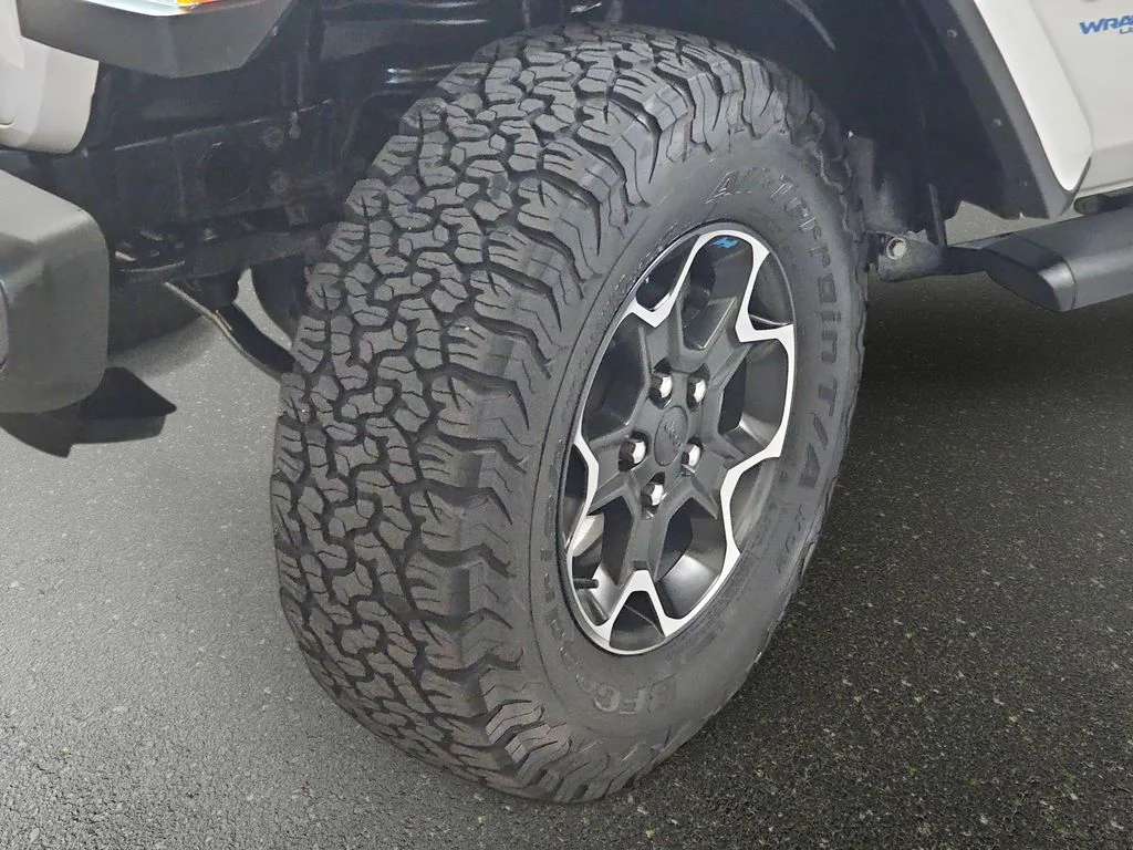 Used 2021 White Jeep Unlimited Rubicon 4xe image 34