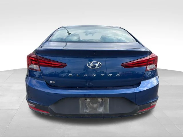 Used 2020 Blue Hyundai SE image 6