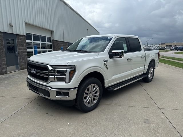 New 2026 Star White Metallic Tri-Coat Ford Lariat image 42