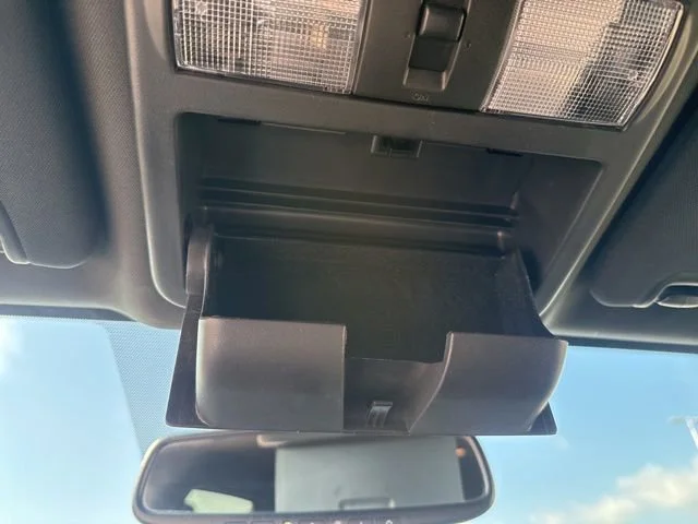 Used 2019 Magnetic Black Nissan SL image 37