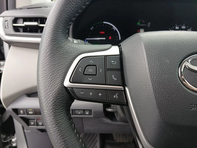 Used 2023 Silver Toyota XLE image 19