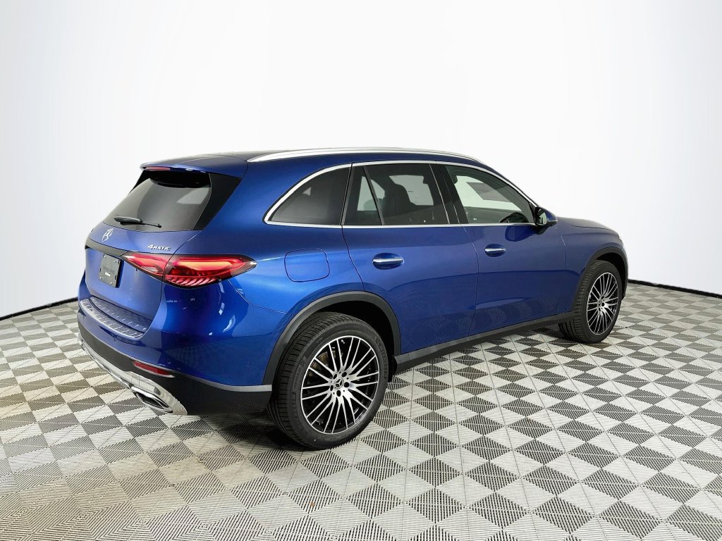 New 2027 Blue Mercedes-Benz GLC 300 image 7