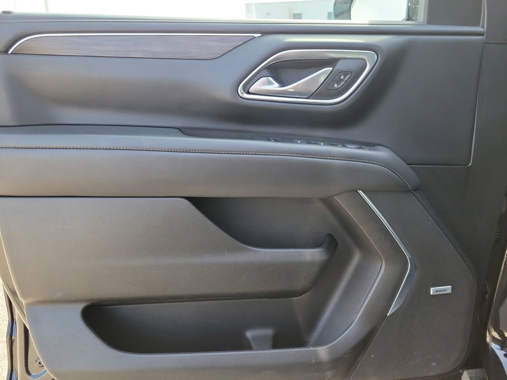 2024 Chevrolet Suburban LT - Photo 18
