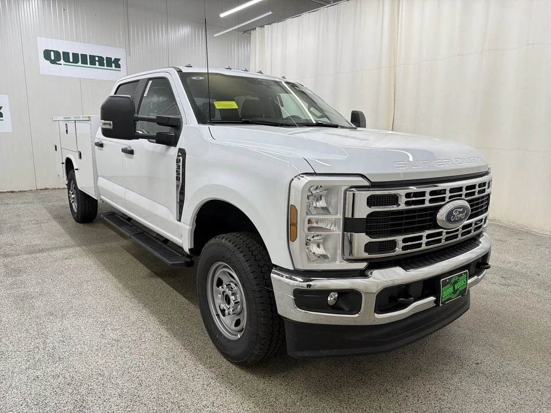 New 2026 Oxford White Ford F-350® XL image 3