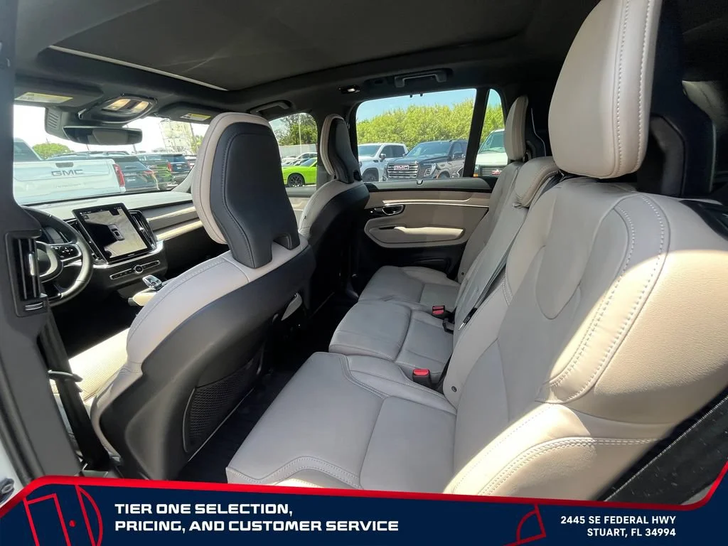Used 2025  Volvo Ultra image 12