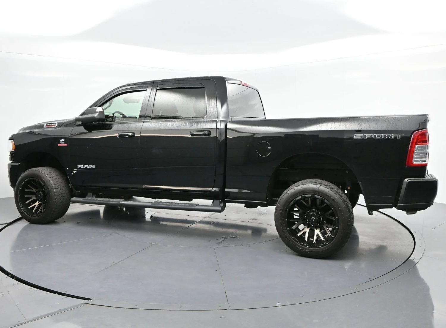 Used 2022 Diamond Black Crystal Pearlcoat Ram Big Horn image 5
