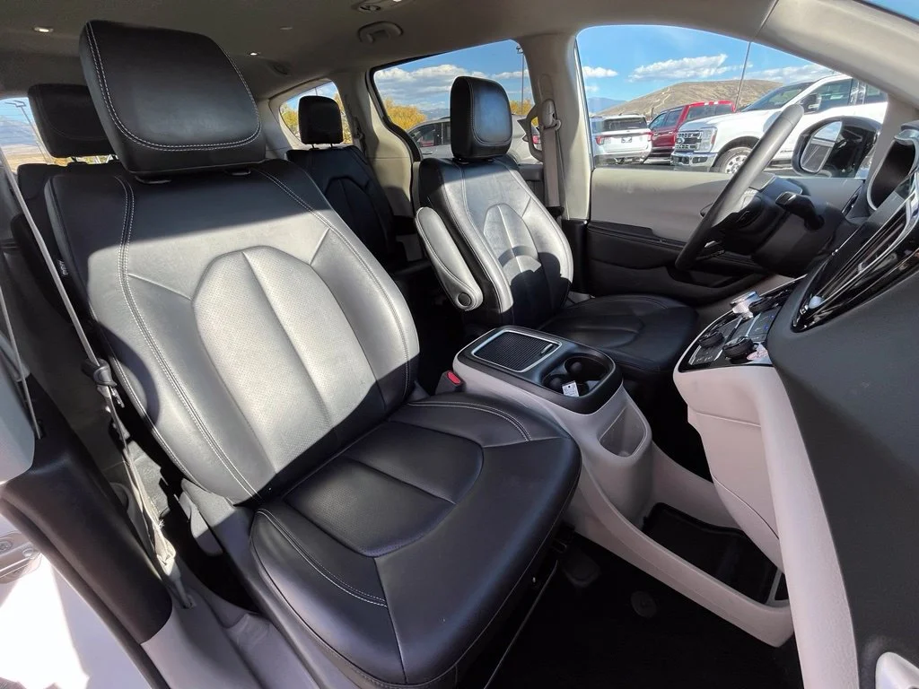 Used 2024 White Chrysler Touring L image 21